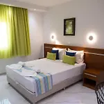 Loutsiana Deluxe Apts アパートホテル アヤナパ
