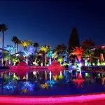 アパートホテル Loutsiana Deluxe Apts 3*
