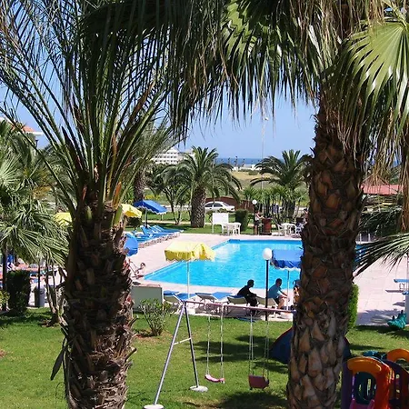 Ξενοδοχείο με διαμερίσματα Loutsiana Deluxe Apts Αγία Νάπα