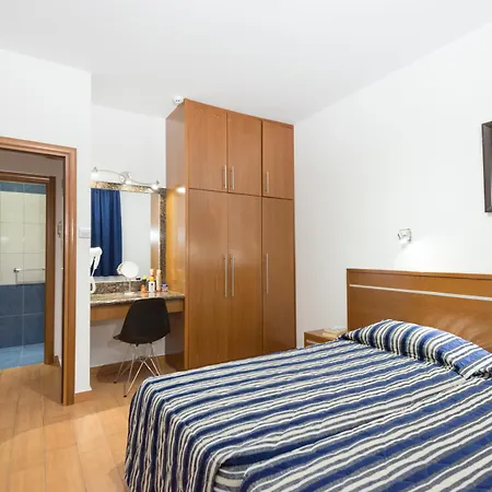 Loutsiana Deluxe Apts Ξενοδοχείο με διαμερίσματα 3*