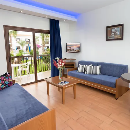 Lägenhetshotell Loutsiana Deluxe Apts Ayia Napa