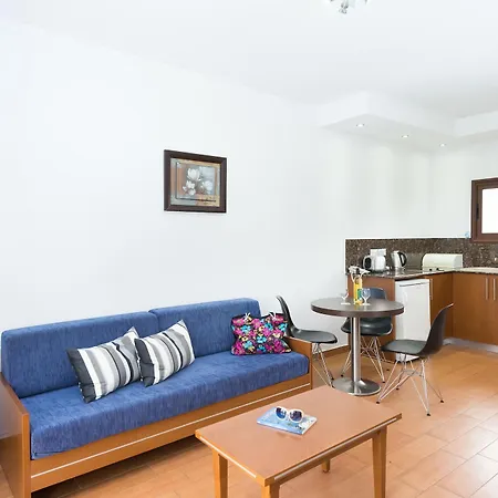 Aparthotel Loutsiana Deluxe Apts Ayia Napa