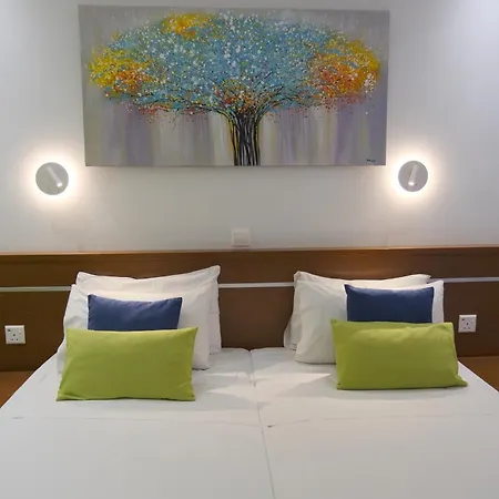 Loutsiana Deluxe Apts 3*