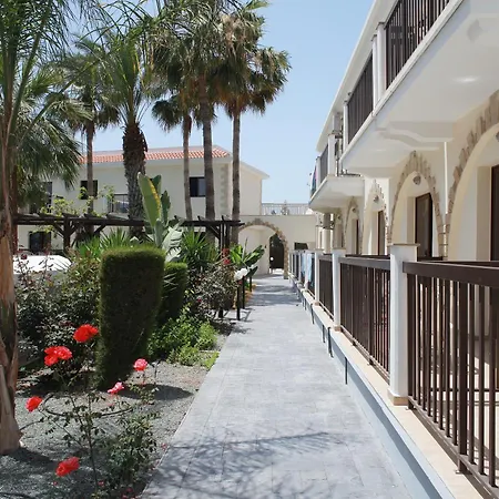 Lägenhetshotell Loutsiana Deluxe Apts Ayia Napa