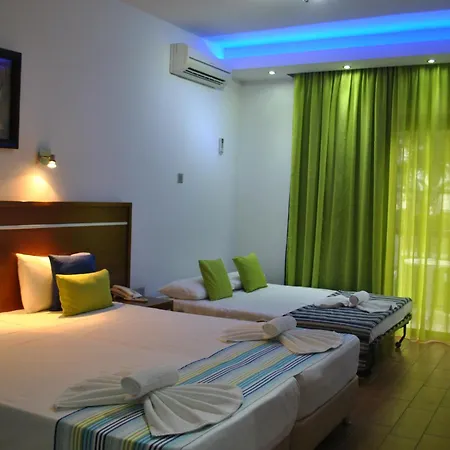 Aparthotel Loutsiana Deluxe Apts 3*