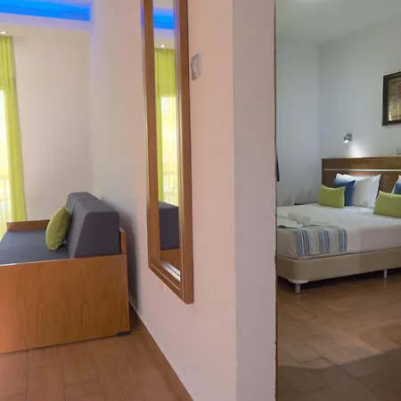 Loutsiana Deluxe Apts Aparthotel