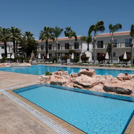 Loutsiana Deluxe Apts 3*