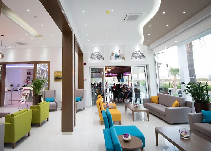 Lägenhetshotell Loutsiana Deluxe Apts Ayia Napa