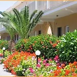 Loutsiana Deluxe Apts 3*