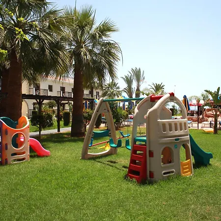 Aparthotel Loutsiana Deluxe Apts 3*