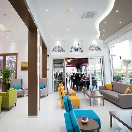 公寓式酒店 Loutsiana Deluxe Apts 圣纳帕