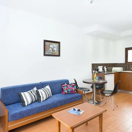 Loutsiana Deluxe Apts