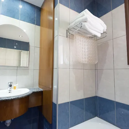 Loutsiana Deluxe Apts 3*