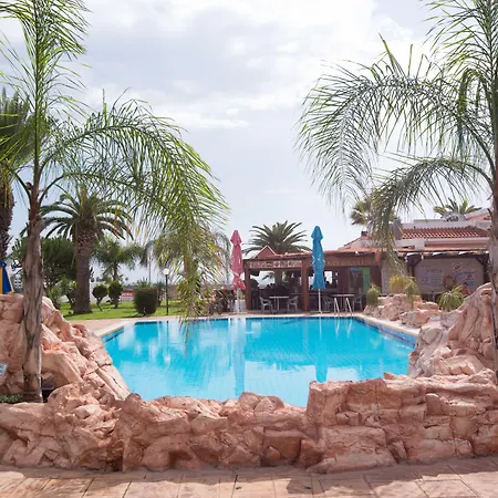 Loutsiana Deluxe Apts