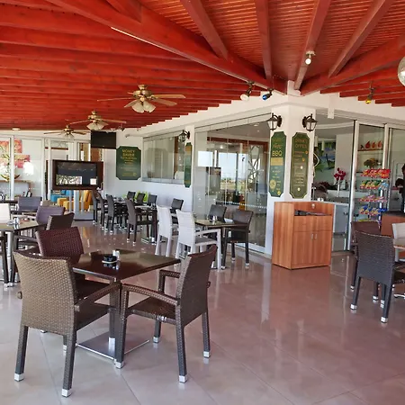 Loutsiana Deluxe Apts 3*