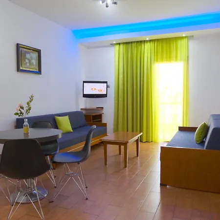 公寓式酒店 Loutsiana Deluxe Apts 圣纳帕