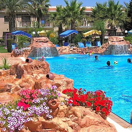 Aparthotel Loutsiana Deluxe Apts Ayia Napa