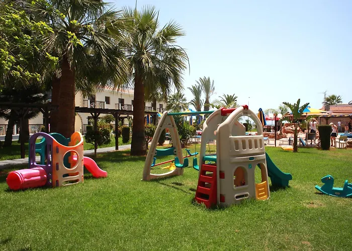 アパートホテル Loutsiana Deluxe Apts 3*