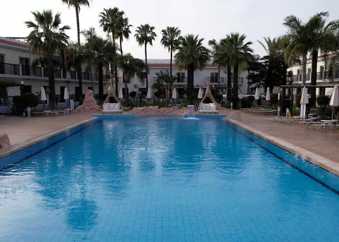 Loutsiana Deluxe Apts 3*