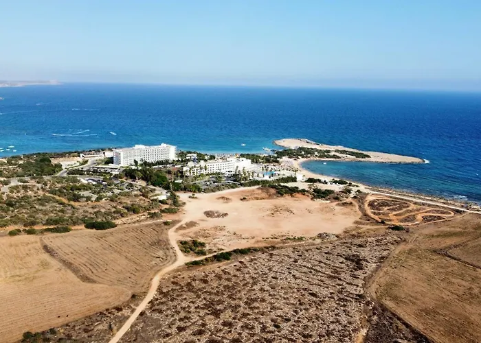 Loutsiana Deluxe Apts Ayia Napa