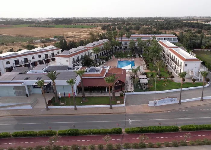 アパートホテル Loutsiana Deluxe Apts