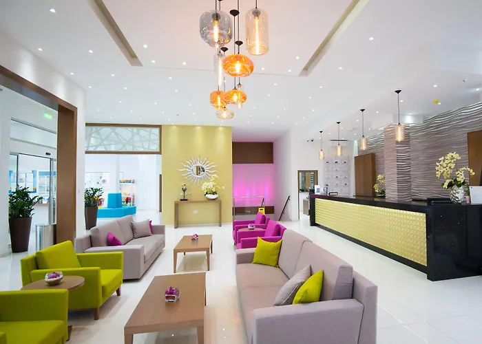 Loutsiana Deluxe Apts 3*