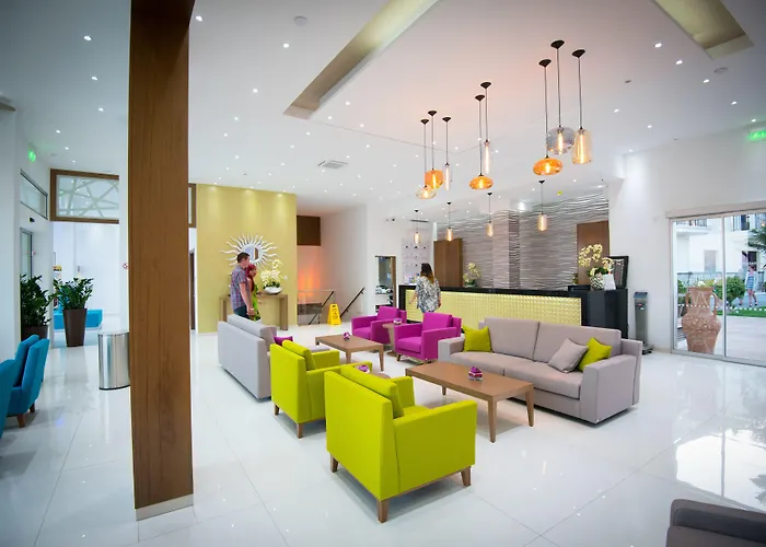 Lägenhetshotell Loutsiana Deluxe Apts Ayia Napa