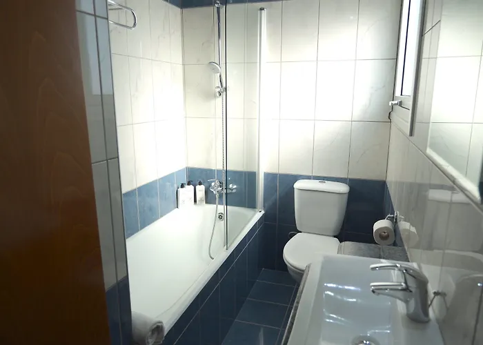 Loutsiana Deluxe Apts アパートホテル